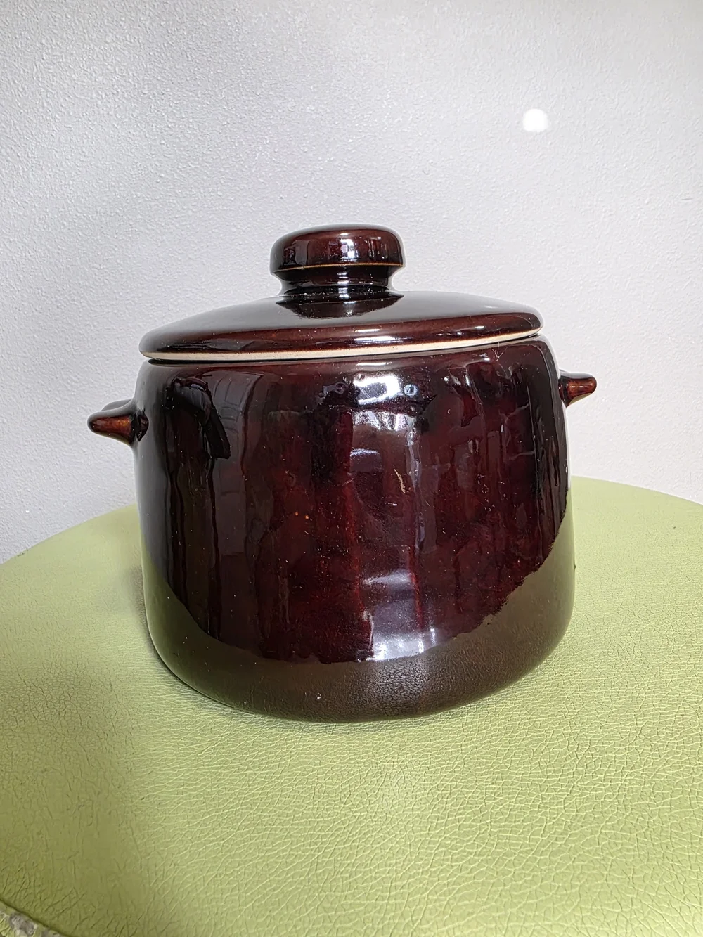 Vintage West Bend Bean Pot Brown Glaze Stoneware Crock with Lid USA 2 Qt